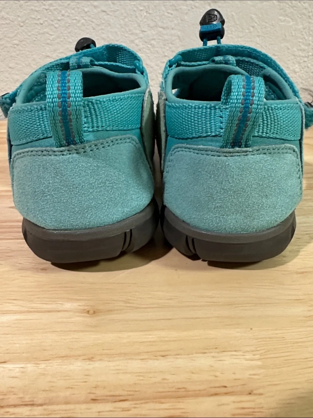 Keen Seacamp II CNX Teal Blue Washable Sport Sandals Big Kids Size 4